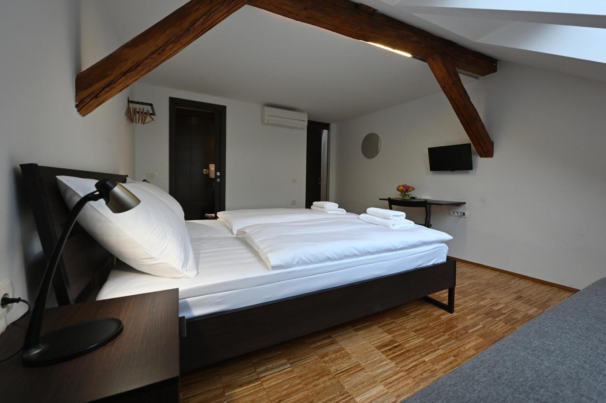 Atik Rooms Ljubljana Rom bilde